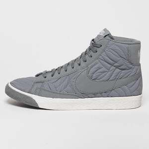 Nike Womens Blazer Mid PRM SE Hi Top Trainers Blue Soft Streetwear